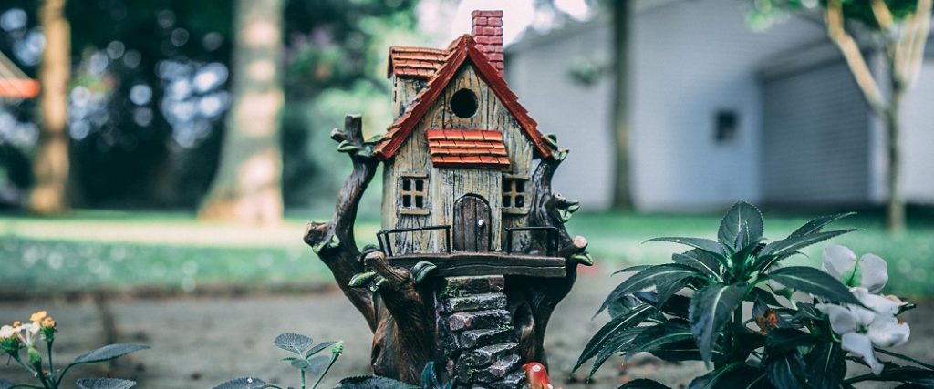 Buying a Tiny House: A Brief Guide - Deeds.com